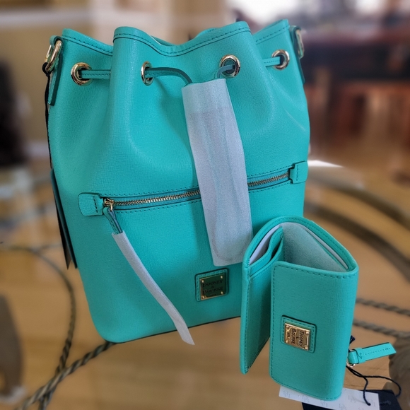 Dooney & Bourke NWT Saffiano Drawstring - Picture 7 of 17